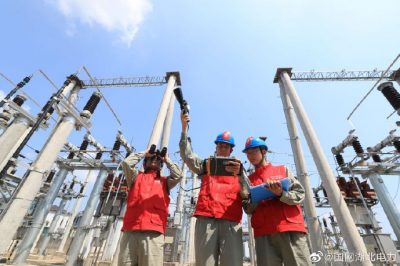 黃陂區(qū)供電公司對35千伏塔爾變電站一號主變設備進行超聲波測溫