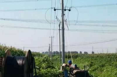 安托站10千伏南寨線8661開(kāi)關(guān)以下線路轉(zhuǎn)檢修正在如火如荼進(jìn)行